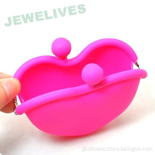 Fashion Silicone Coin Purse In Loving Heart Shape 